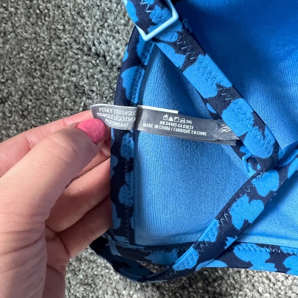 Aerie Perky Triangle Blue Floral Bikini Top Size XL - Picture 3 of 5